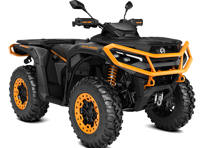 ATV med orange ramme og store terrengdekk, perfekt for friluftsliv og offroadkjøring.